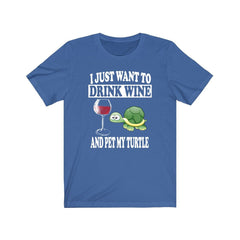I Just Want To Drink Wine And Pet My Turtle T-Shirt - turtle print design