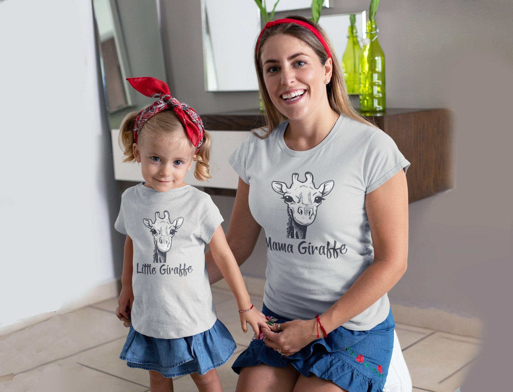Giraffe Mom Baby Son Daughter Family Matching Gift Nature T-Shirts Image 1