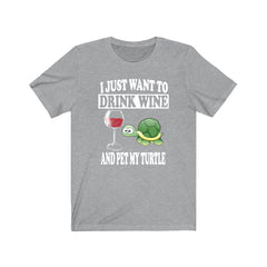 I Just Want To Drink Wine And Pet My Turtle T-Shirt - turtle print design