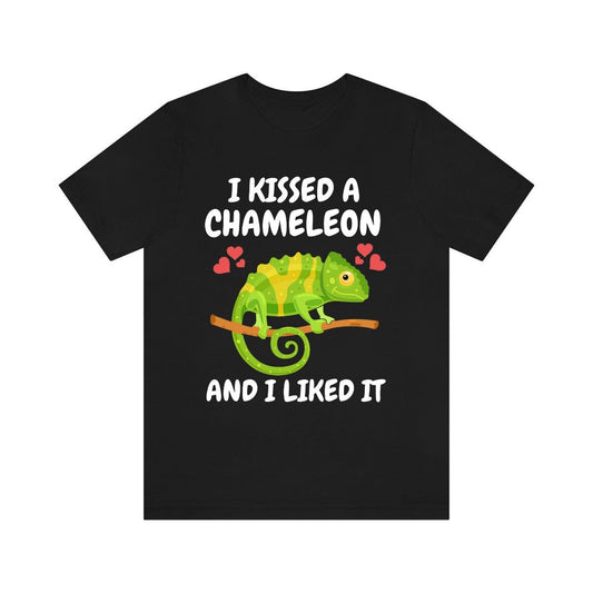 I Kissed A Chameleon And I Liked It Shirt, Chameleon Lizard Lover Gift, Chameleon Reptile Owner , Lizard Lover Girl Boy T-Shirt Image 2