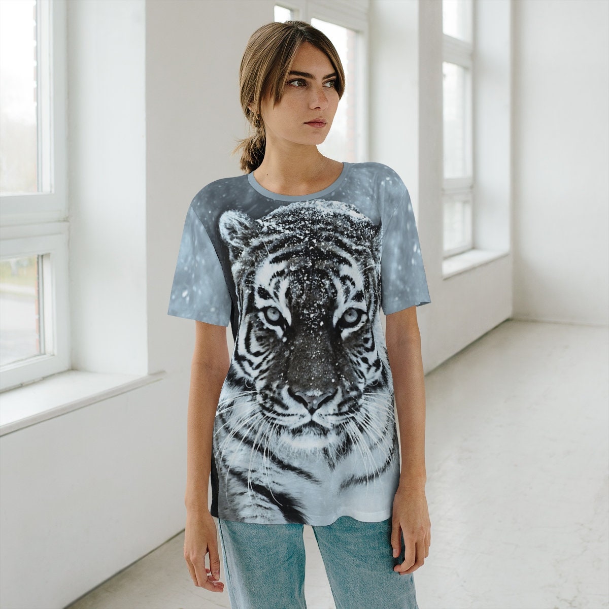 Snow Tiger T-Shirt, Tiger Lover Shirt, Cool Tiger Gift, Big Cat Gift, Boy Girl Tiger Shirt, Animal Adult Kids T-Shirt Image 2